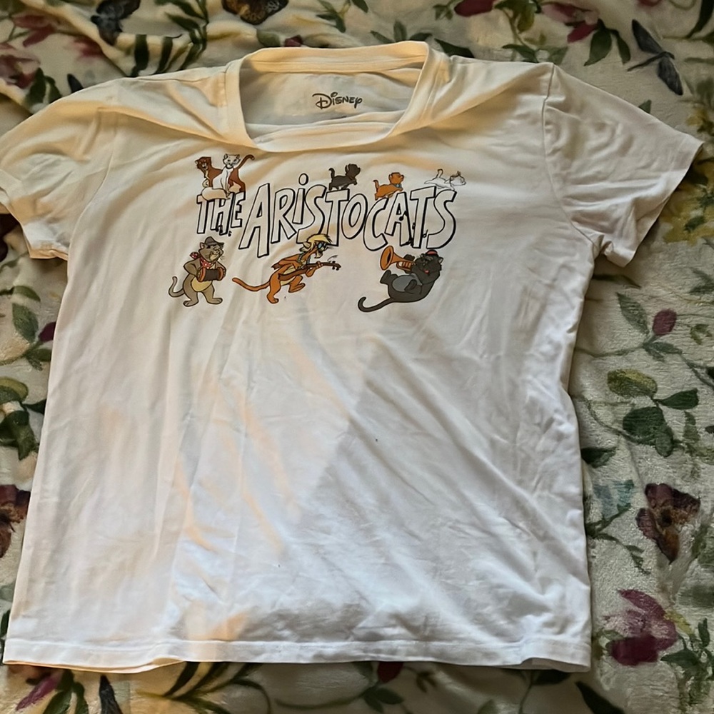The Aristocats Disney shirt.